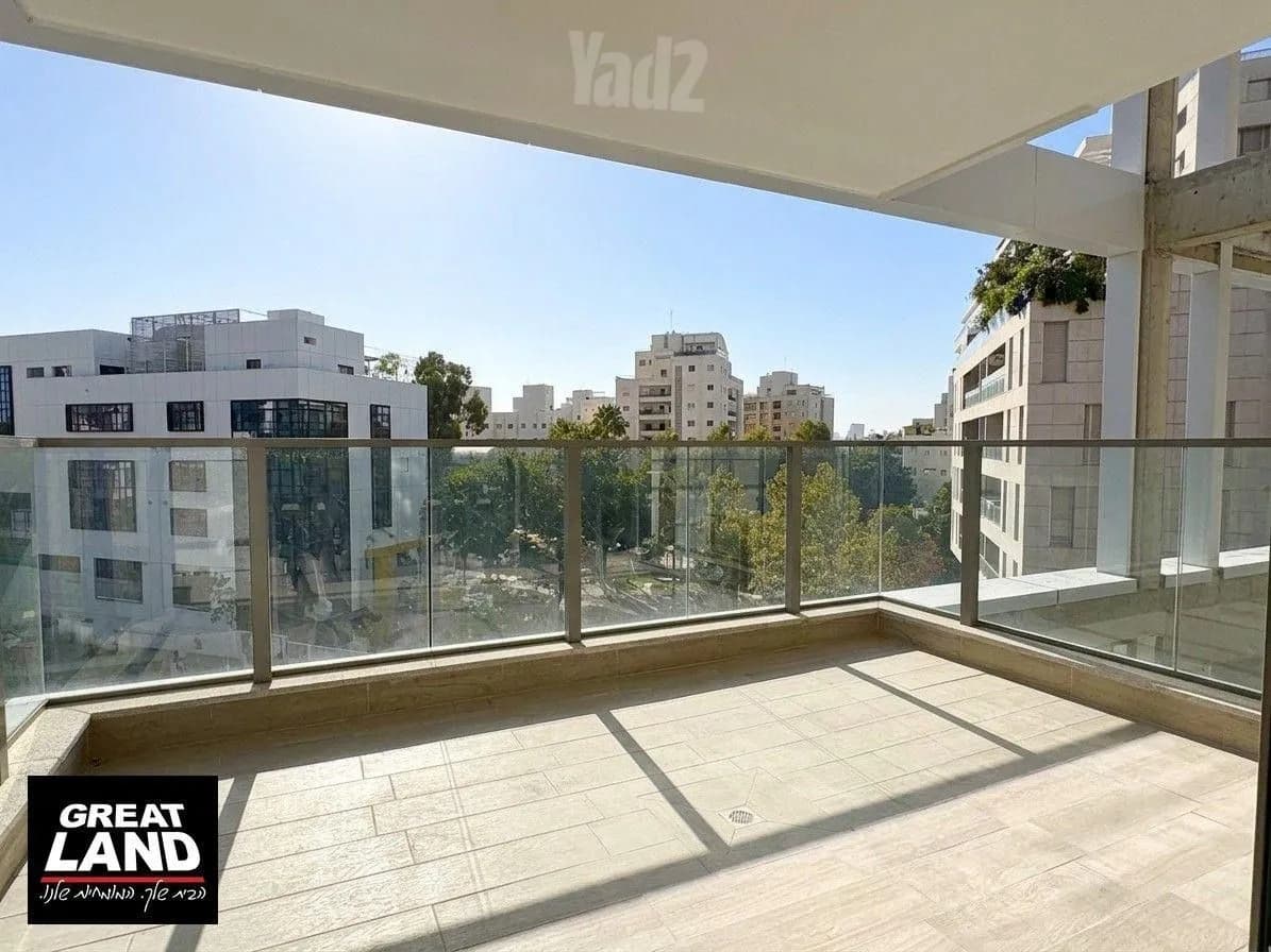 תמונה ראשית של הנכס: דירה 6 חדרים בנווה גן